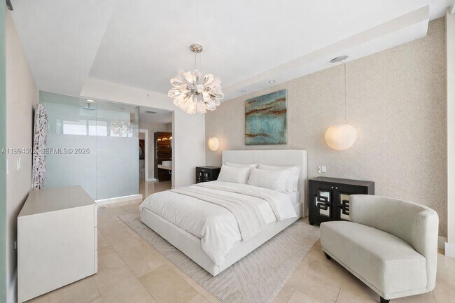 Building Photo - 2020 N Bayshore Dr