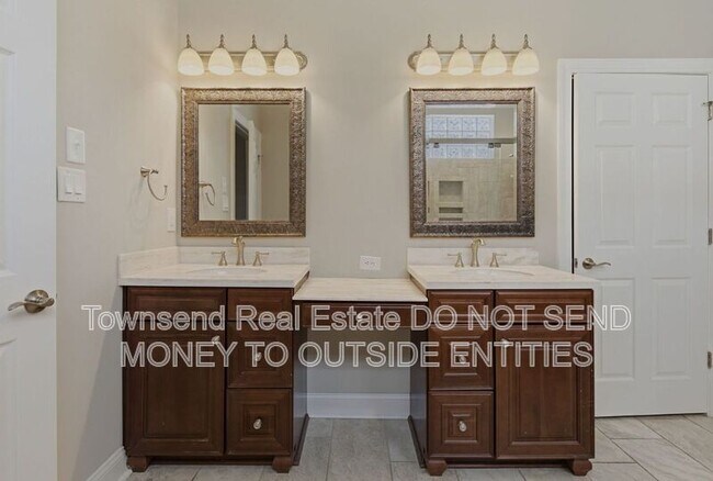 Building Photo - 200 Litchfield Pl