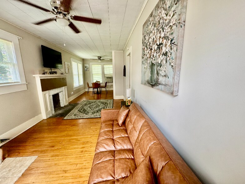 Building Photo - 251 Byrd Ave