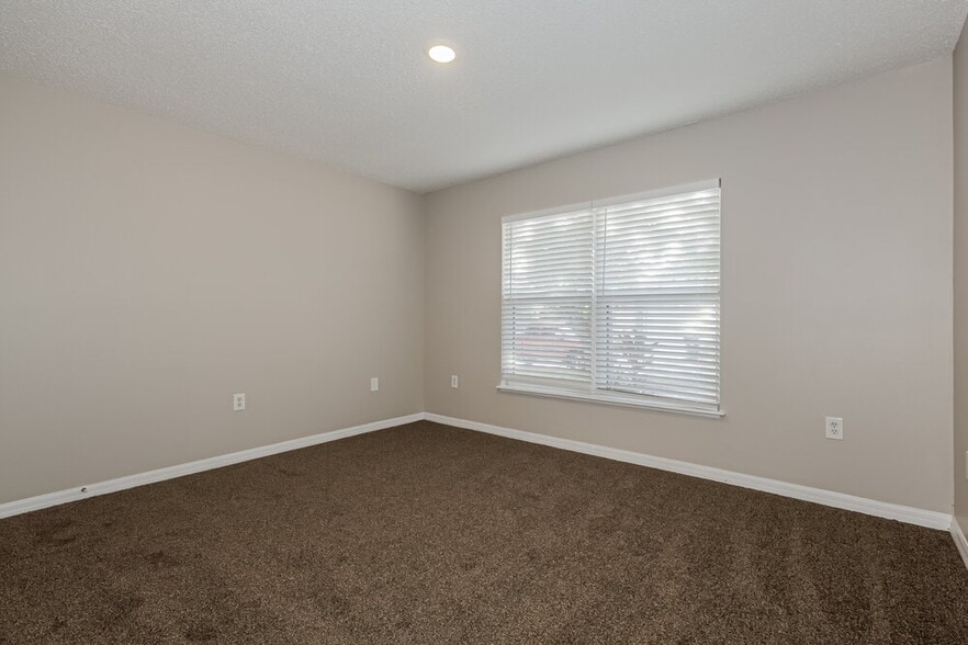 Building Photo - 6216 Gondola Dr