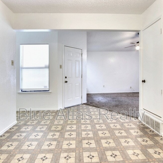 Building Photo - 2749 Countryside Ln