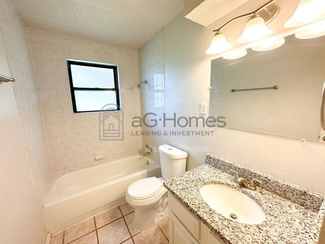 Building Photo - 4722 SE 27th St