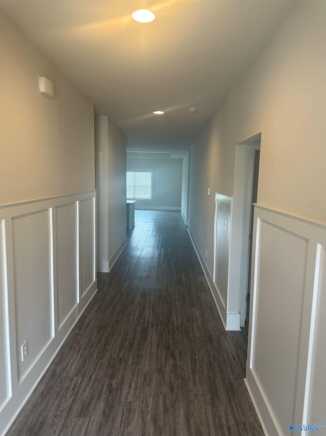 Building Photo - 109 Fern Valley Ct NW
