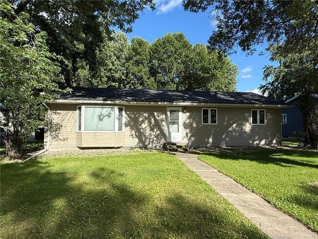 Primary Photo - 248 7th St N