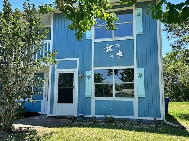 Building Photo - 123 Rio Del Mar St