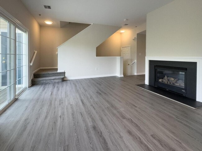 Building Photo - 942 Nittany Ct