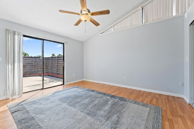 Building Photo - 1801 S US Hwy 1