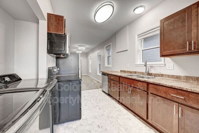 Building Photo - 3451 W 34th Ave