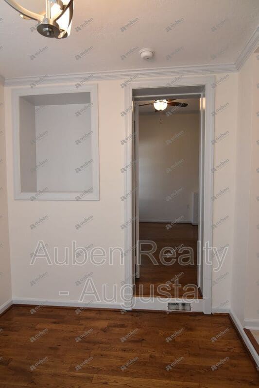 Building Photo - 239 Greene St