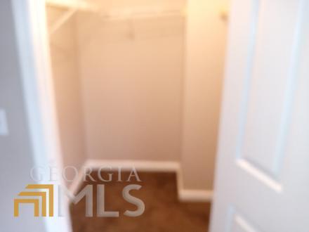 Building Photo - 2030 Charter Ln