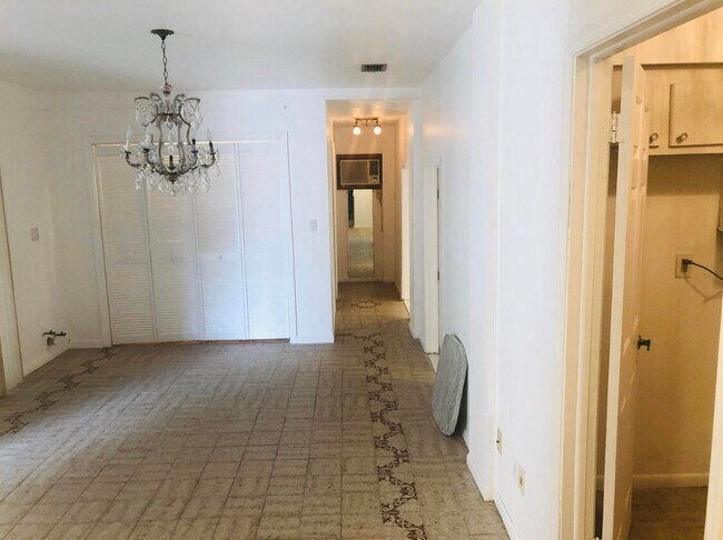Building Photo - 301 Ocean Dr