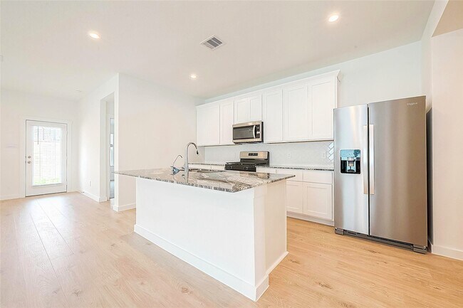 Building Photo - 1210 Via Del Corso Ln