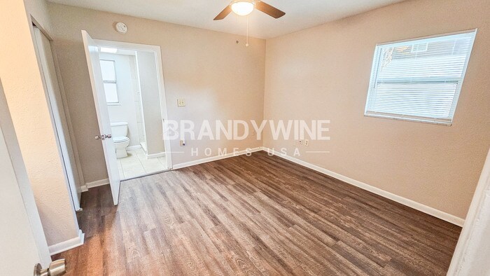 Building Photo - 121 Melanie Ln