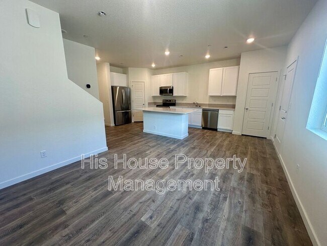 Building Photo - 3956 Pinnacles Ct