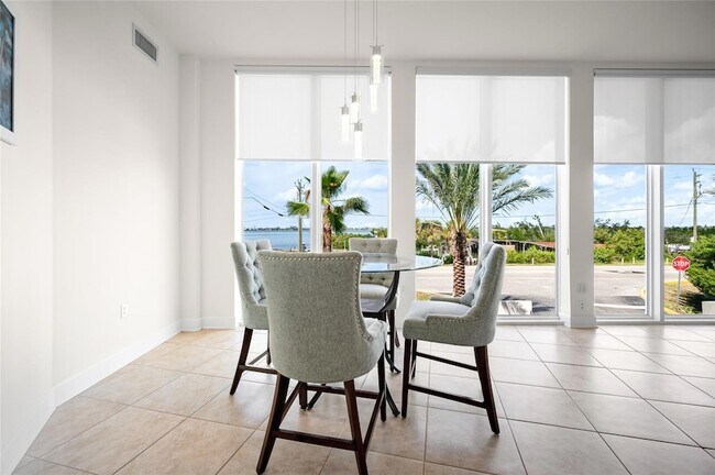 Building Photo - 1375 Beach Rd