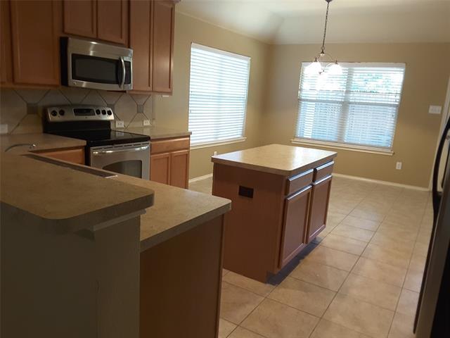 Building Photo - 15617 Gatehouse Dr