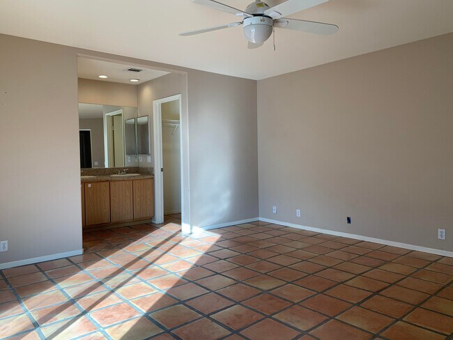 Building Photo - 53385 Avenida Rubio