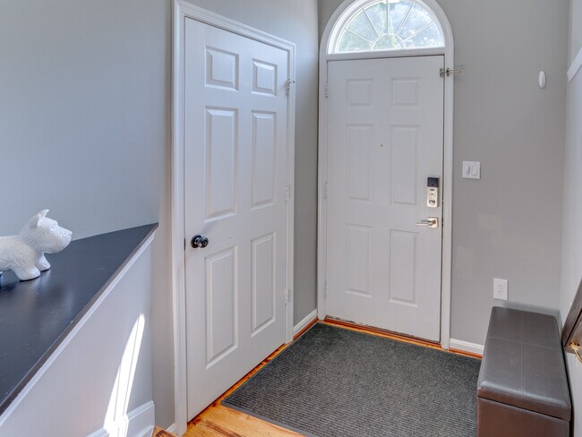 Building Photo - 13032 Limestone Ct