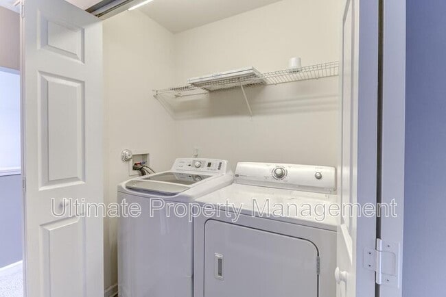 Building Photo - 502 Shortfin Dr