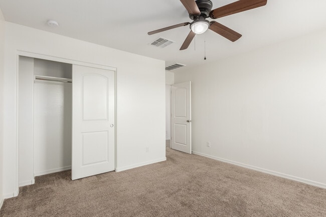 Building Photo - 25548 W Euclid Ave