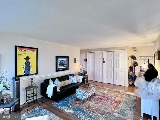 Building Photo - 600 Roosevelt Blvd