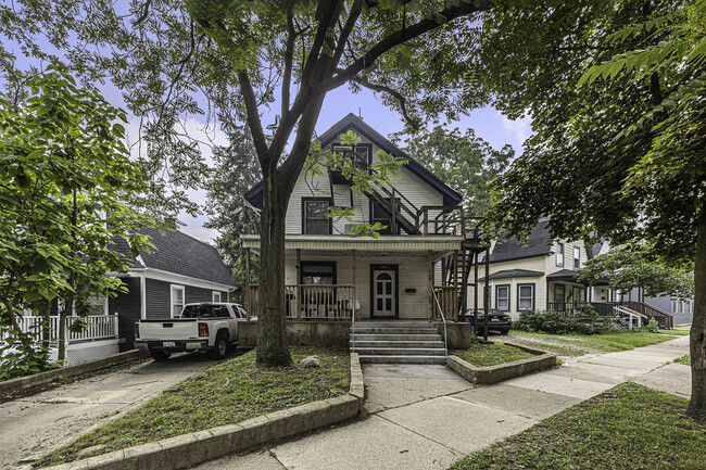 Building Photo - 1207 Prospect-