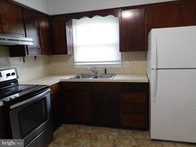 Building Photo - 14 Bel Voi Dr