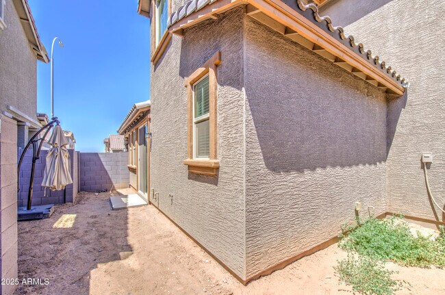 Building Photo - 3820 N 100th Dr