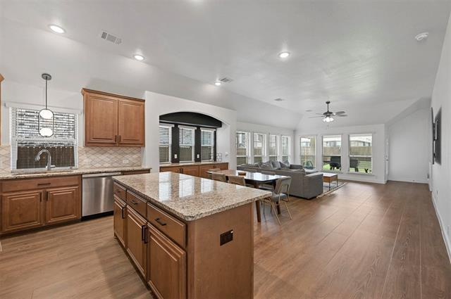 Building Photo - 5018 Ridgeview Ln