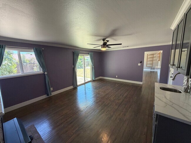 Building Photo - 3 Bedroom | 2 Bathroom | Single family home in Golf Course Terrace