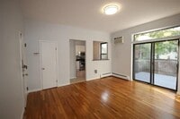 Building Photo - 208 Willow Ave