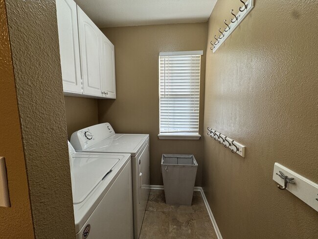 Building Photo - 10278 S Rotherwood Cir