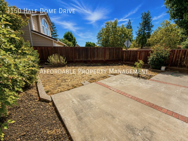 Building Photo - 3150 Half Dome Dr