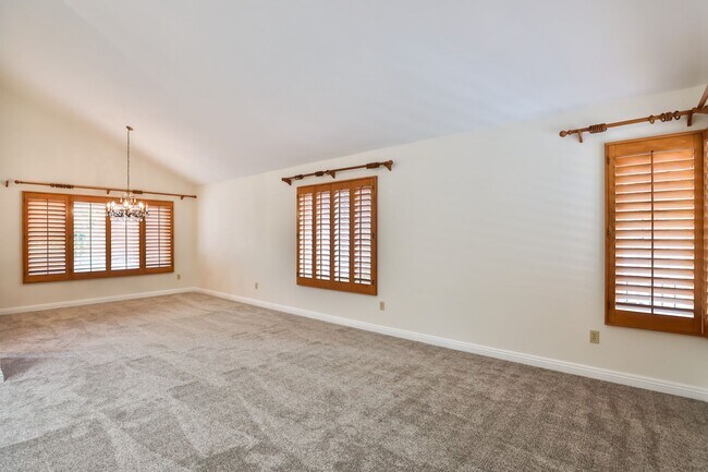 Building Photo - Spacious 3-Bedroom Scripps Ranch Home