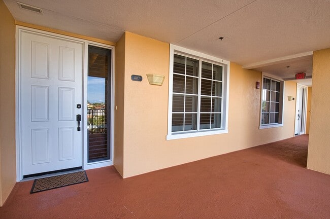 Building Photo - Annual Unfurnished 2 Bedroom 2 Bathroom with a Flex Room in The Waterfront on Venice Island!