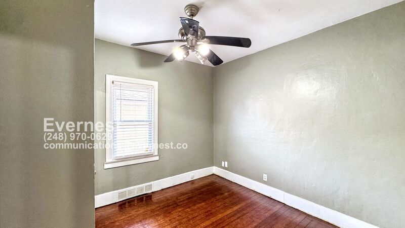 Building Photo - 1582 Pagel Ave
