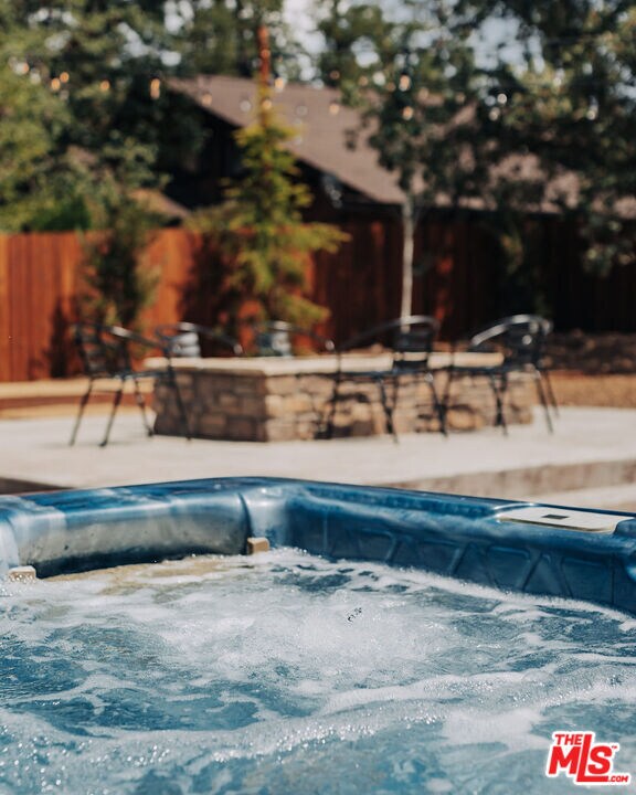 Building Photo - 315 Northern Cross Dr