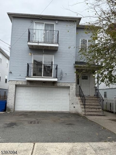 Primary Photo - 139 Oraton St