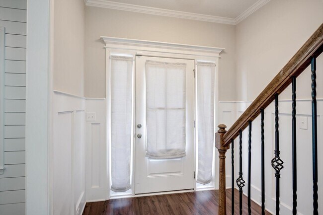 Building Photo - 2557 Traverse Trl