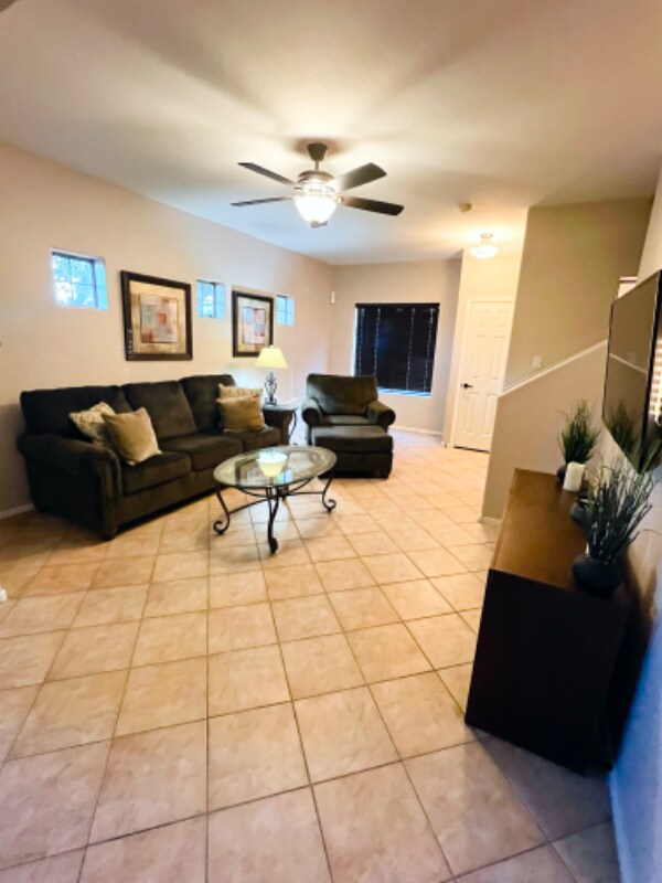 Building Photo - 3731 E Mitchell Dr