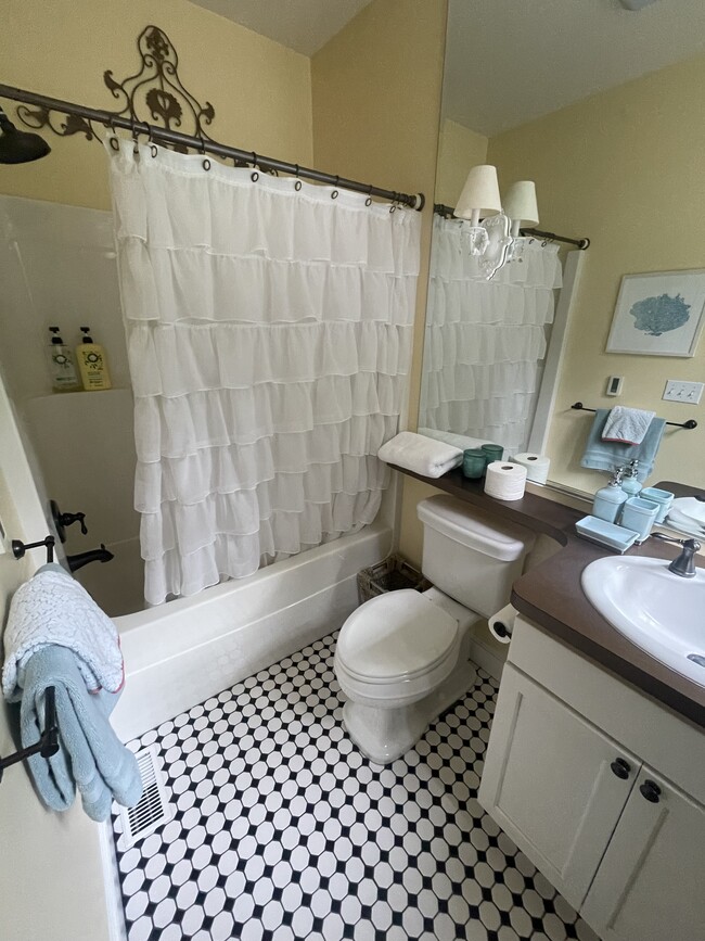 Building Photo - 3745 S Amble Rd