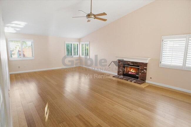Building Photo - 25344 Irving Ln