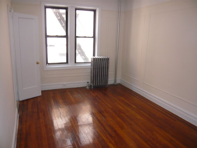Building Photo - 2184 Barnes Ave