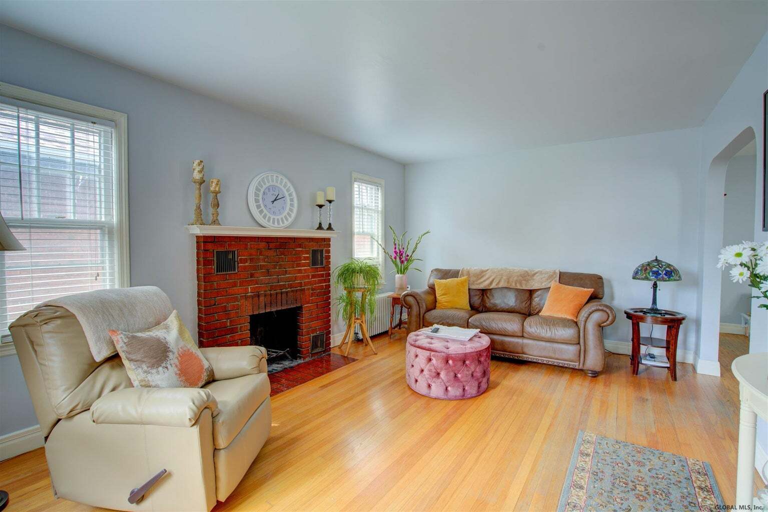 Building Photo - 40 Betwood St