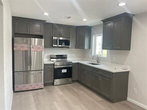 Building Photo - 818 Delmas Ave