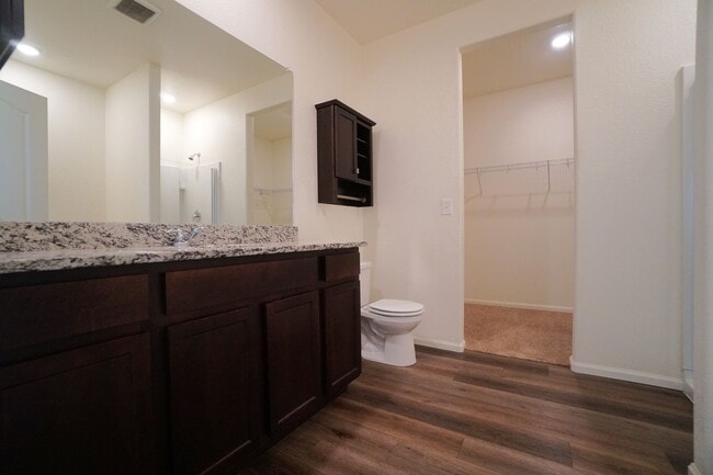 Building Photo - 6214 Meadowbank Ln