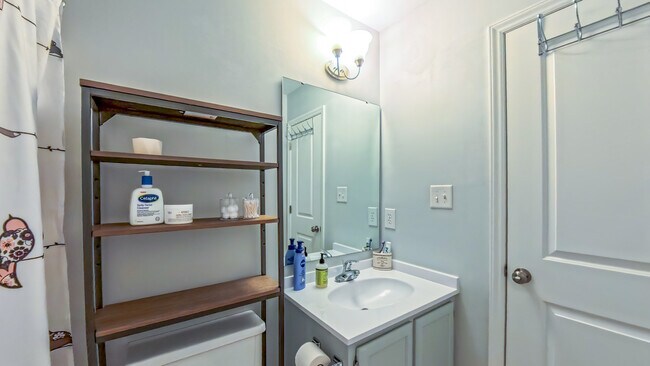 Full bath attached to bedroom #1 - 107 Abbots Glen Ct
