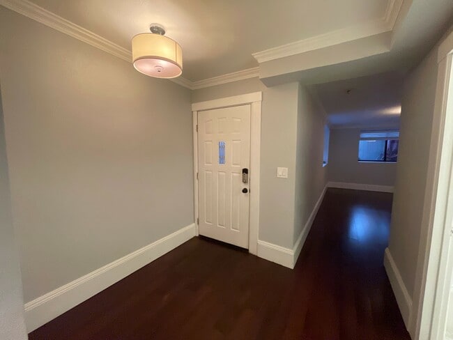 Building Photo - 51 Paulding St