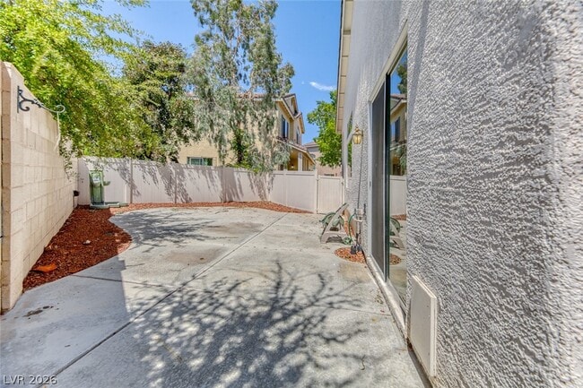 Building Photo - 10289 Green Orchard Ct