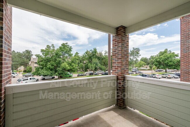 Building Photo - 33 S Boulder Cir